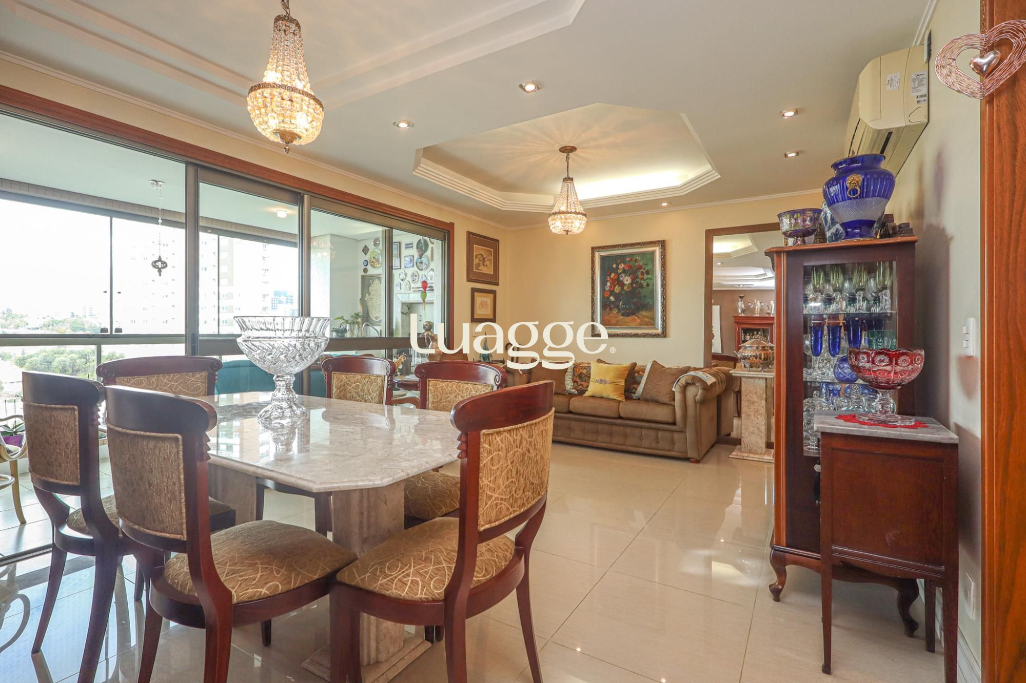 Apartamento à venda com 3 quartos, 122m² - Foto 2