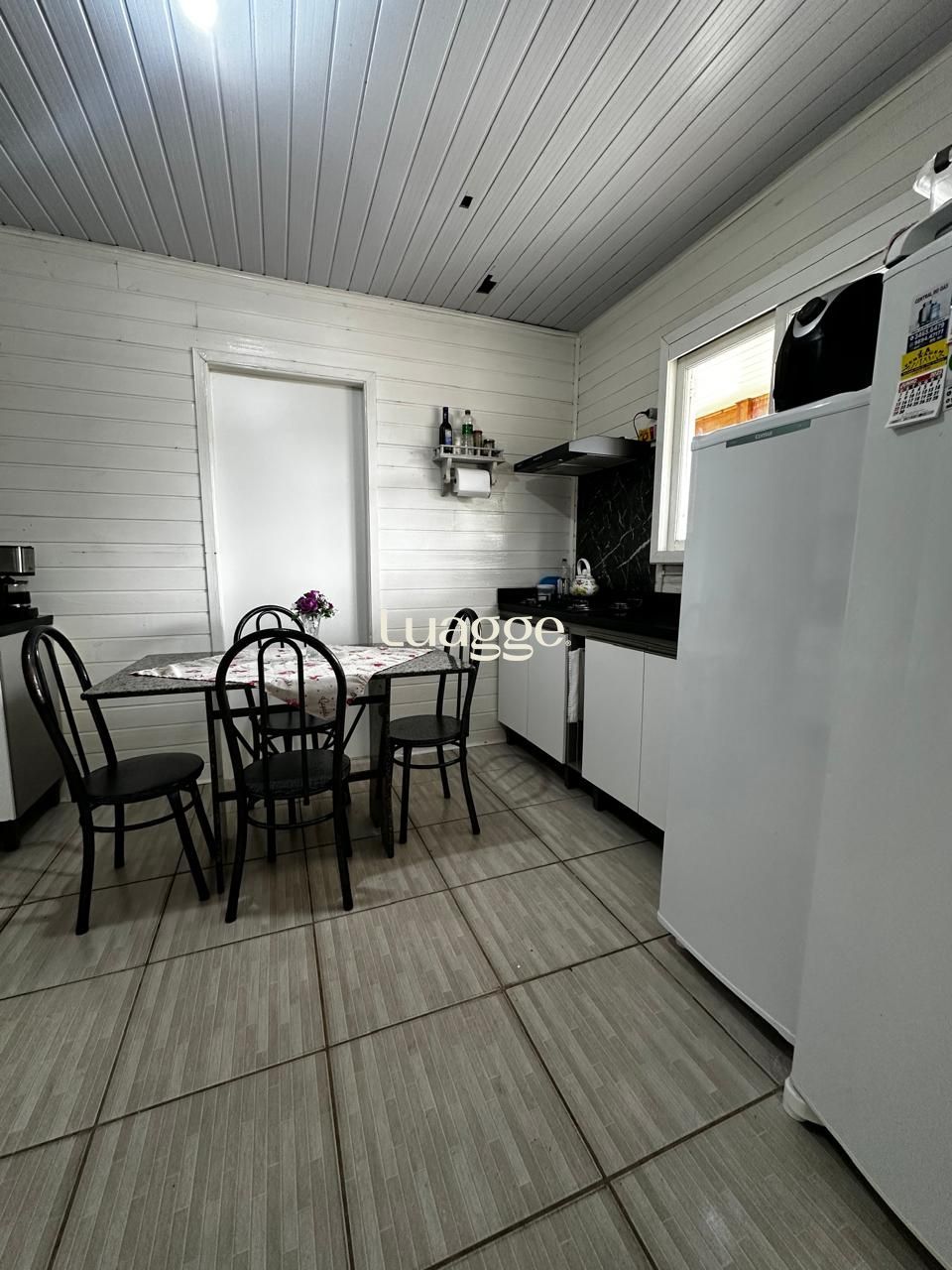 Casa à venda com 2 quartos, 72m² - Foto 4