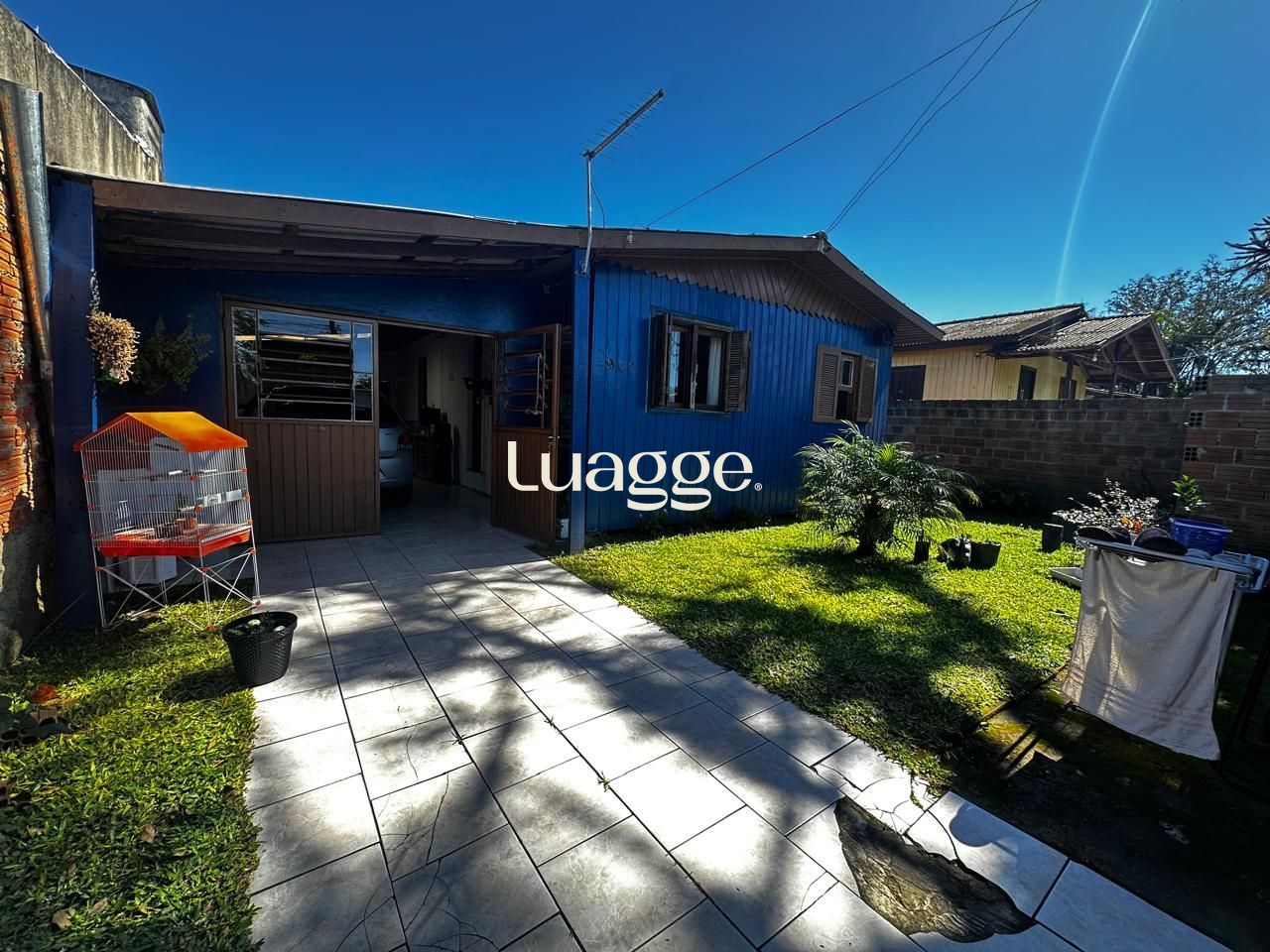 Casa à venda com 2 quartos, 79m² - Foto 1