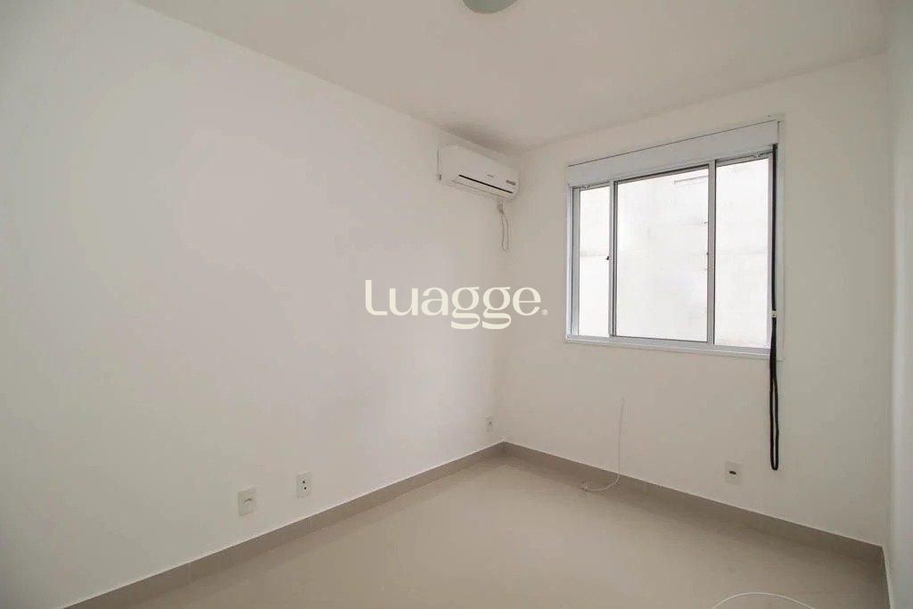 Apartamento à venda com 2 quartos, 44m² - Foto 25