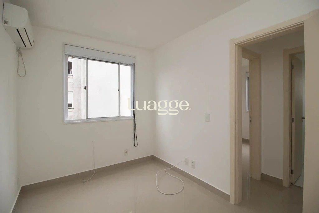 Apartamento à venda com 2 quartos, 44m² - Foto 27
