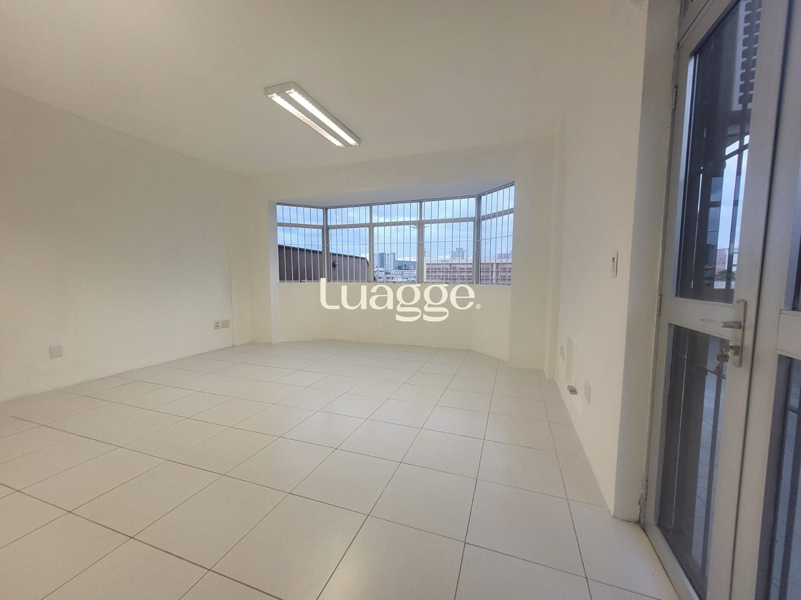 Sala Comercial, 1 sala, à venda, 96 m², Jardim Lindóia - Porto Alegre — foto 2