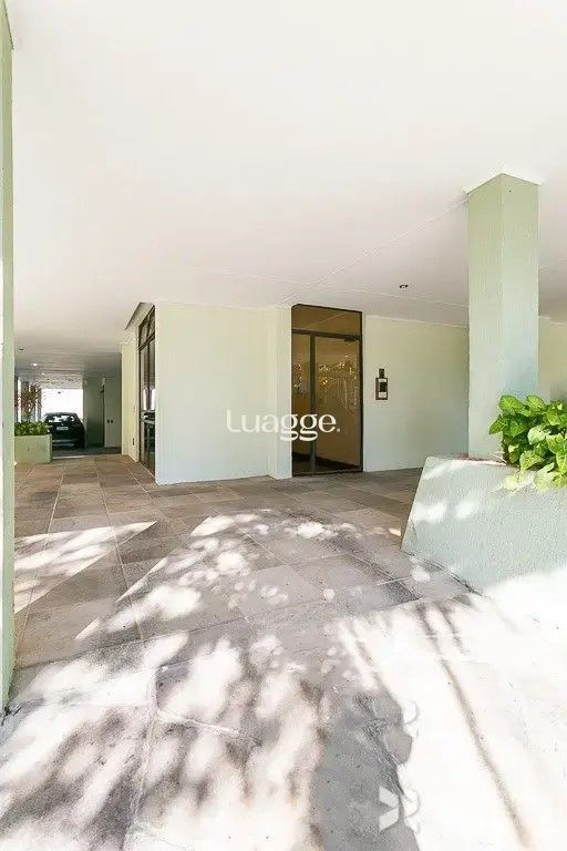 Apartamento à venda com 2 quartos, 75m² - Foto 18