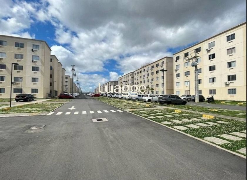 Apartamento com 02 dormitórios e com vaga de estacionamento rotativo