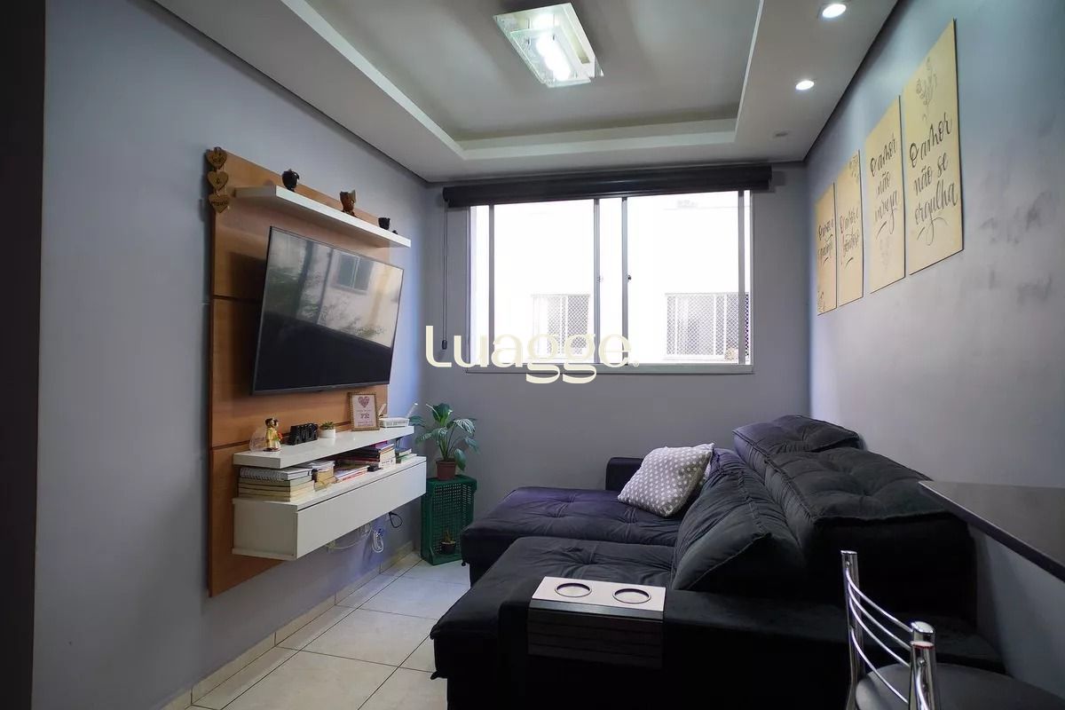Apartamento com 02 dormitórios com 01 vaga de garagem