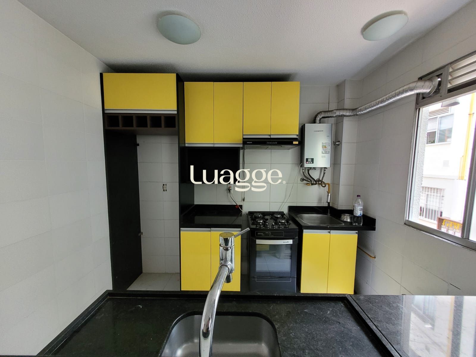 Apartamento à venda com 2 quartos, 44m² - Foto 3