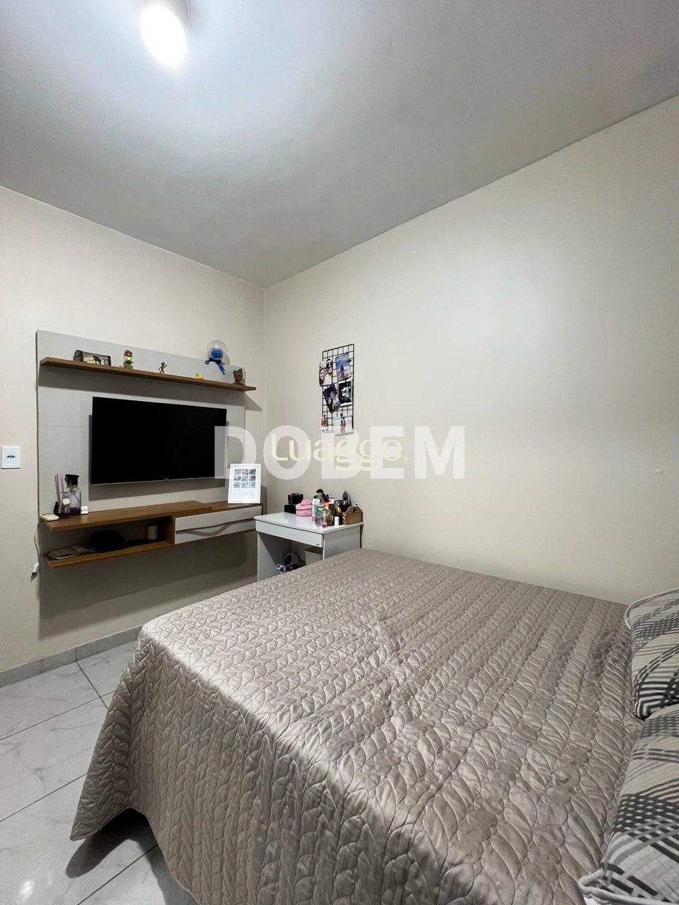 Casa à venda com 2 quartos, 49m² - Foto 3