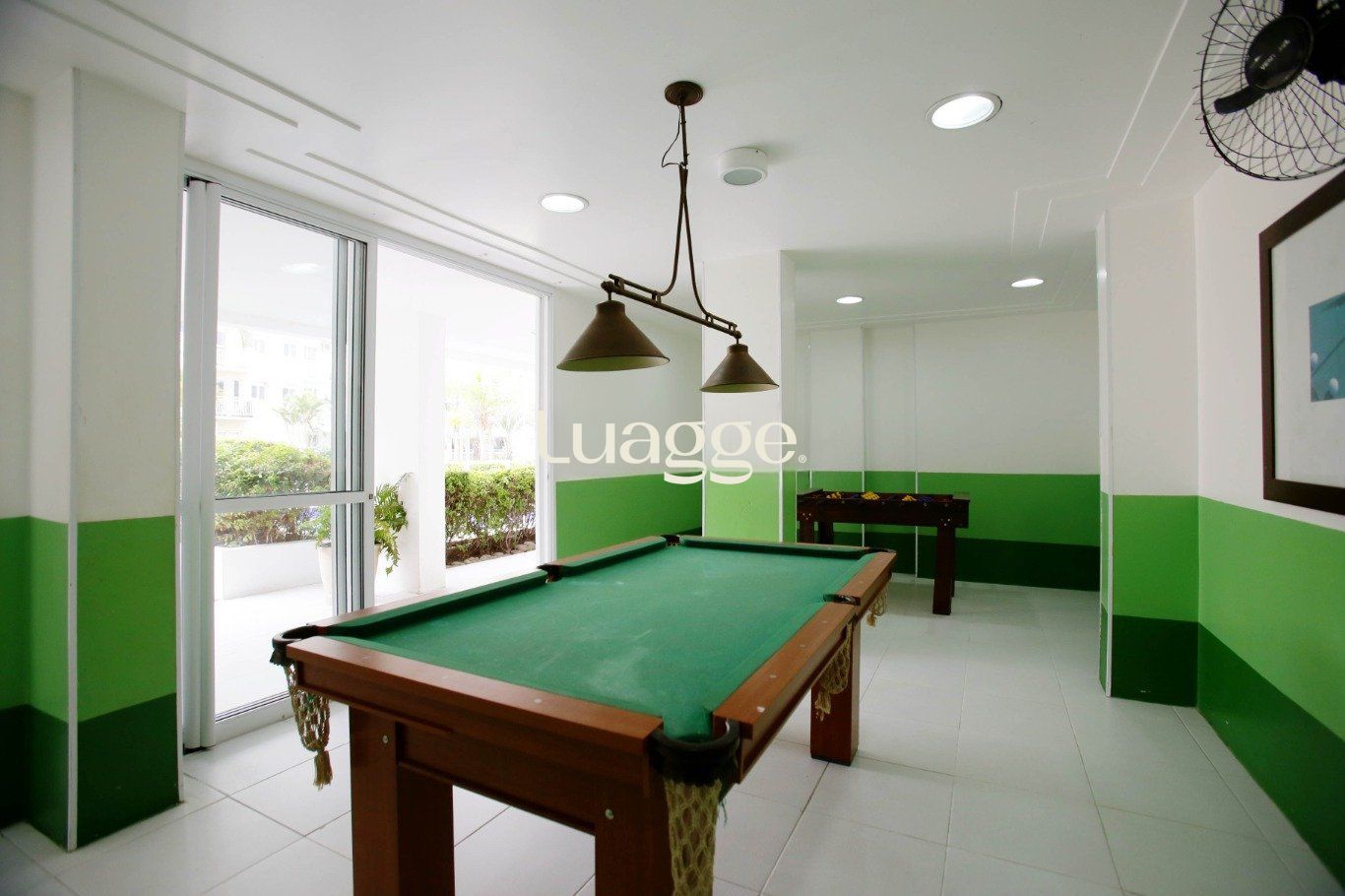 Apartamento à venda com 2 quartos, 64m² - Foto 28