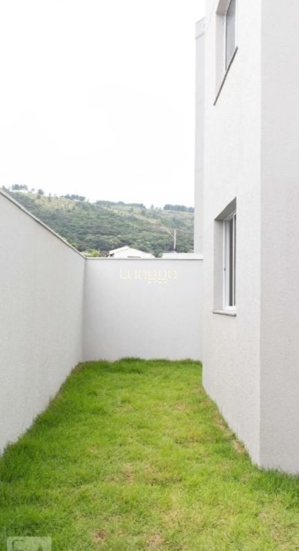 Apartamento Térreo Semi Mobiliado com Amplo Pátio Privativo – Porto Alegre