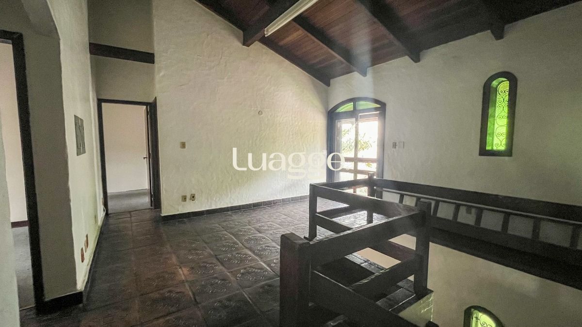 Casa à venda com 5 quartos, 389m² - Foto 11