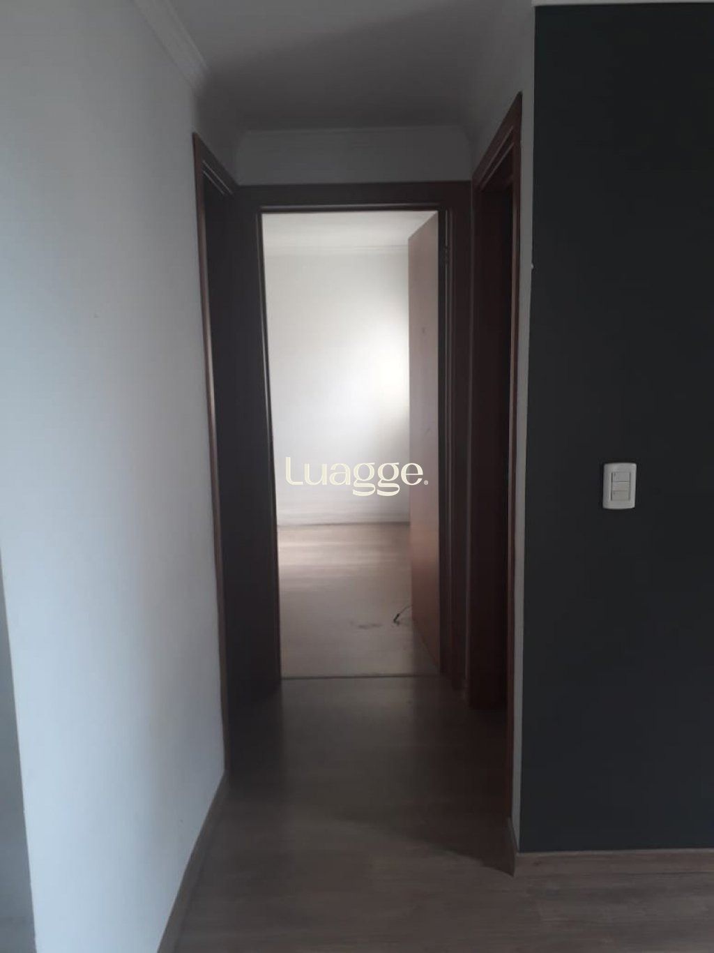 Apartamento de 2 dormitórios e 1 vaga de garagem em Canoas.