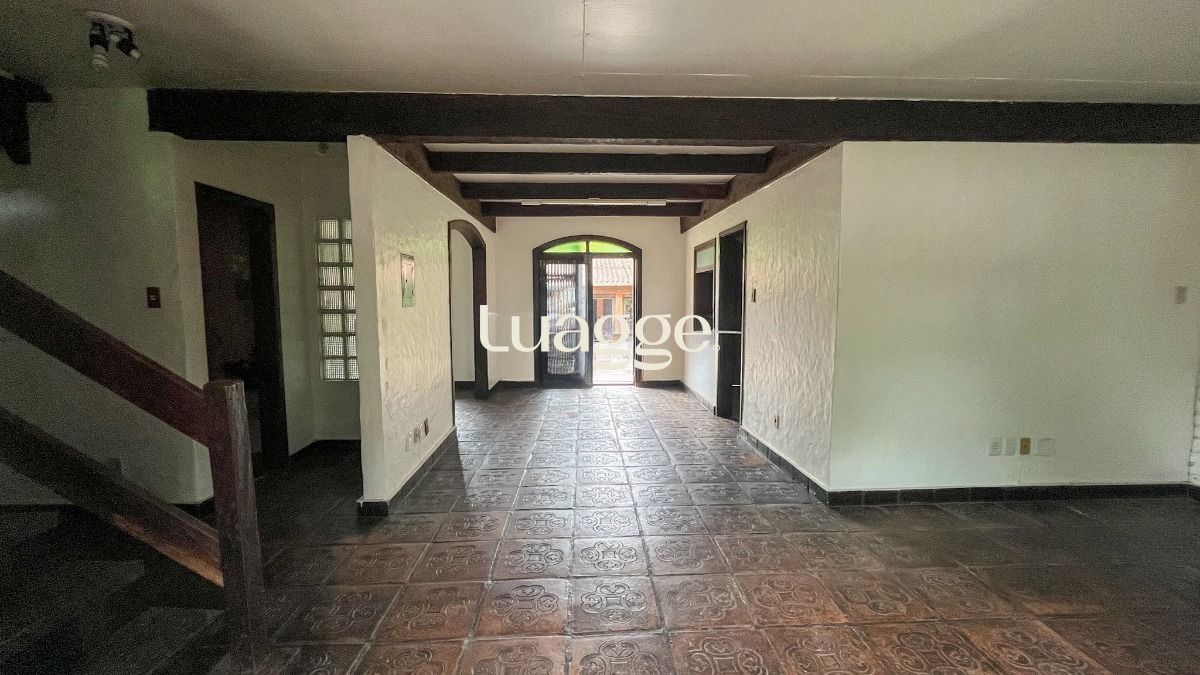 Casa à venda com 5 quartos, 389m² - Foto 7