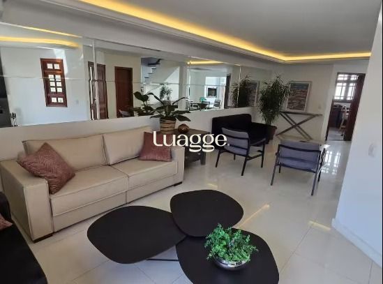 Casa à venda com 3 quartos, 286m² - Foto 2