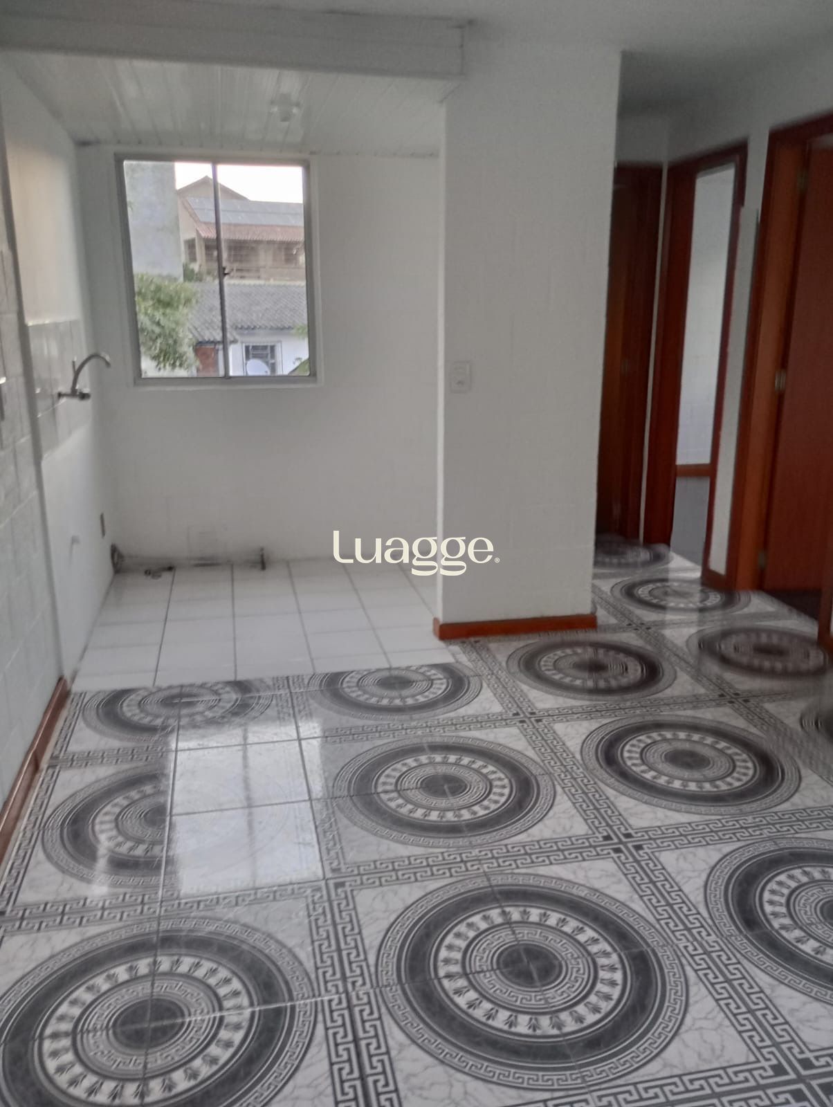 Apartamento com 2 dormitórios Vaga de garagem no Bairro Vila Nova, Porto Alegre