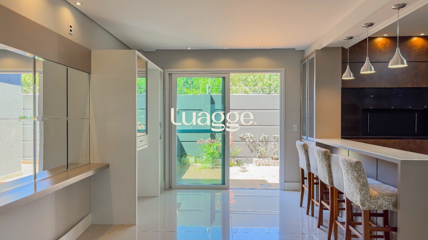 Casa de Condomínio à venda com 3 quartos, 236m² - Foto 8
