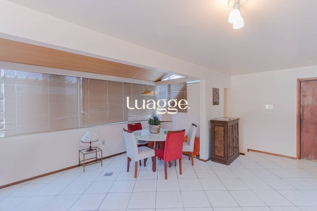 Cobertura à venda com 3 quartos, 220m² - Foto 4