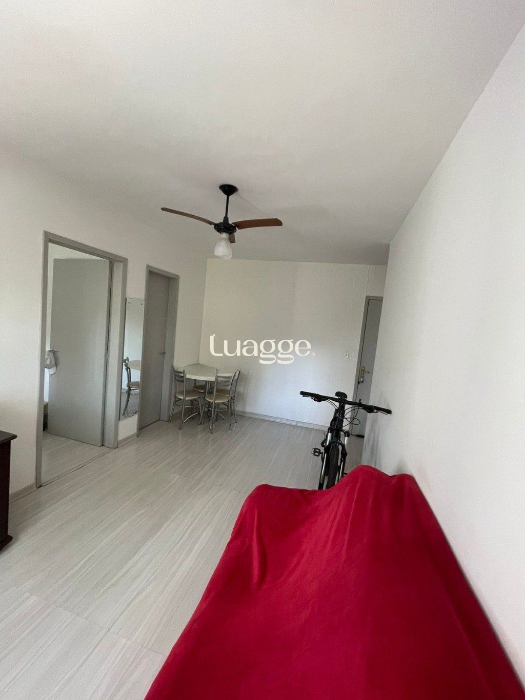 Apartamento à venda com 1 quarto, 38m² - Foto 3