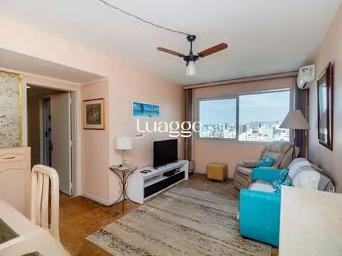 Apartamento de 2 quartos, elevador no Centro Histórico Porto Alegre.