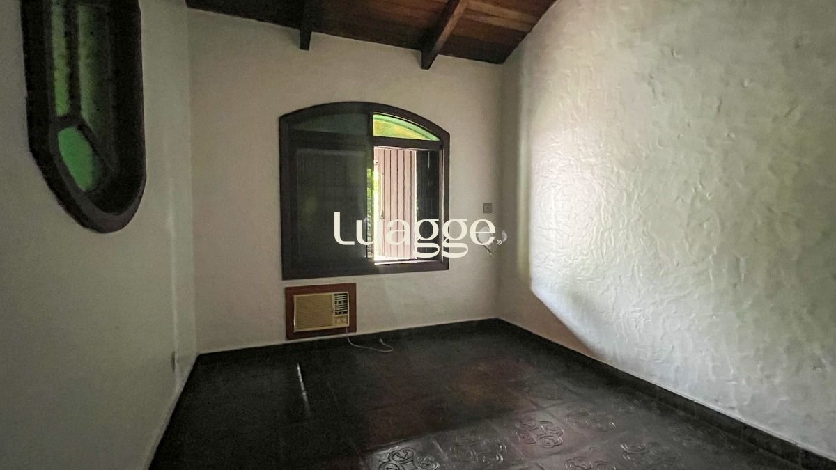 Casa à venda com 5 quartos, 389m² - Foto 14