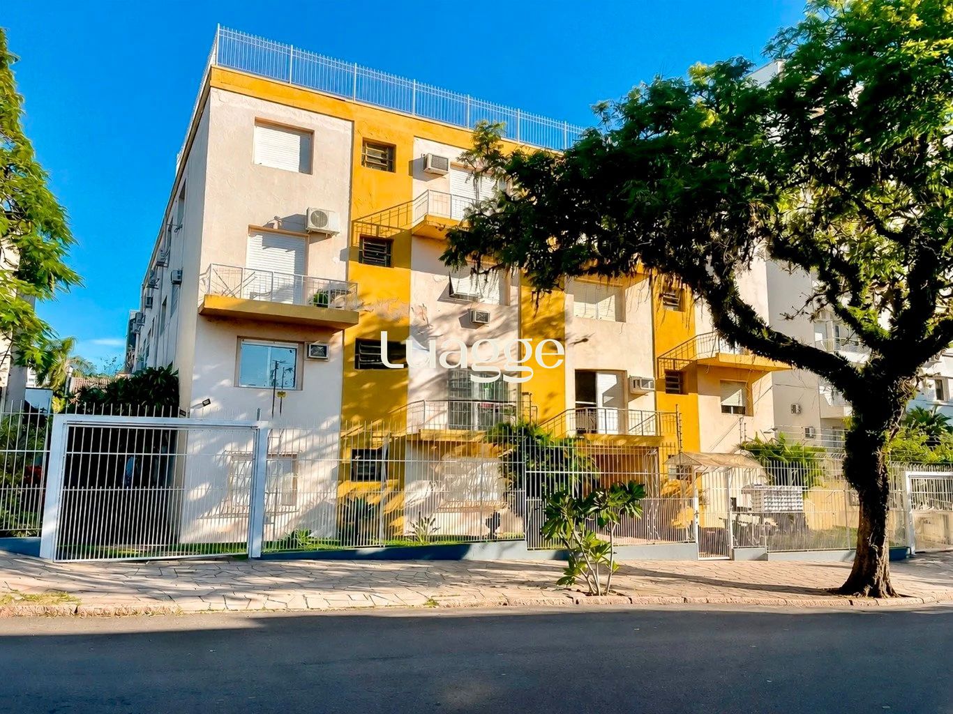 Apartamento no último andar com 1 dormitório 46m2 Bairro Cristal BarraShopping
