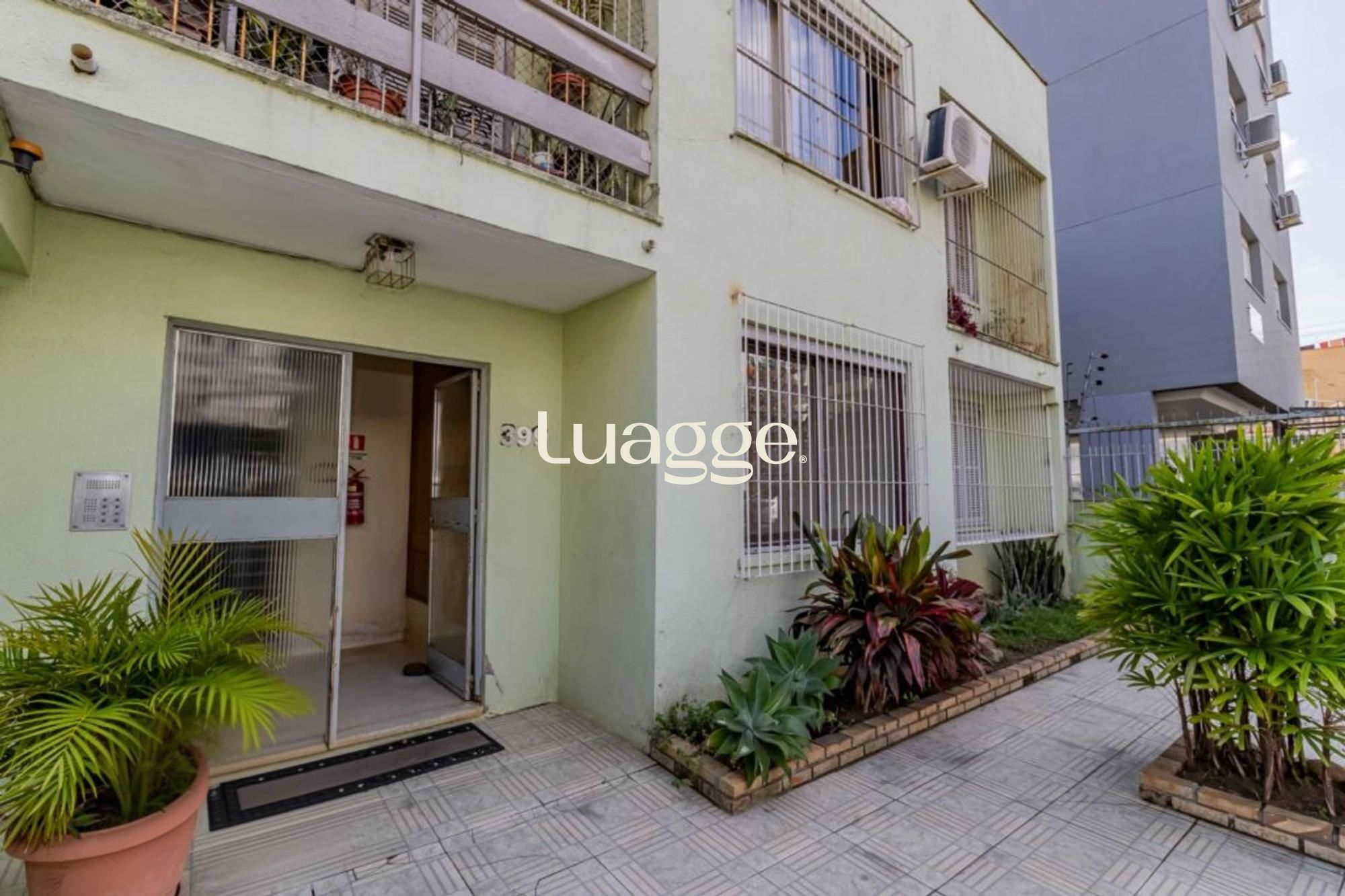 Apartamento à venda com 2 quartos, 78m² - Foto 2