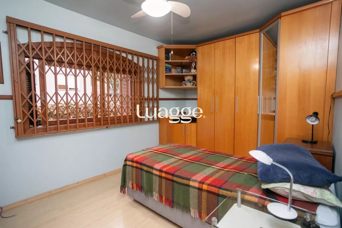 Casa à venda com 4 quartos, 281m² - Foto 18