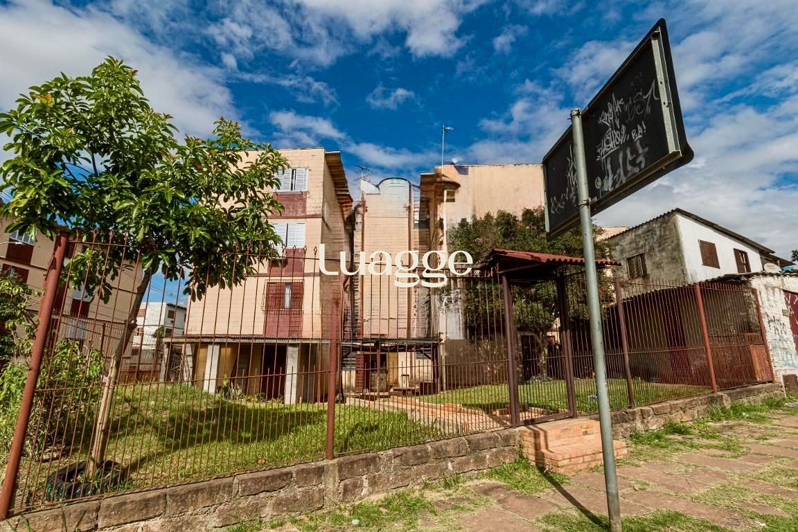 Apartamento Reformado no Rubem Berta | 2 Quartos, Vaga e Escriturado