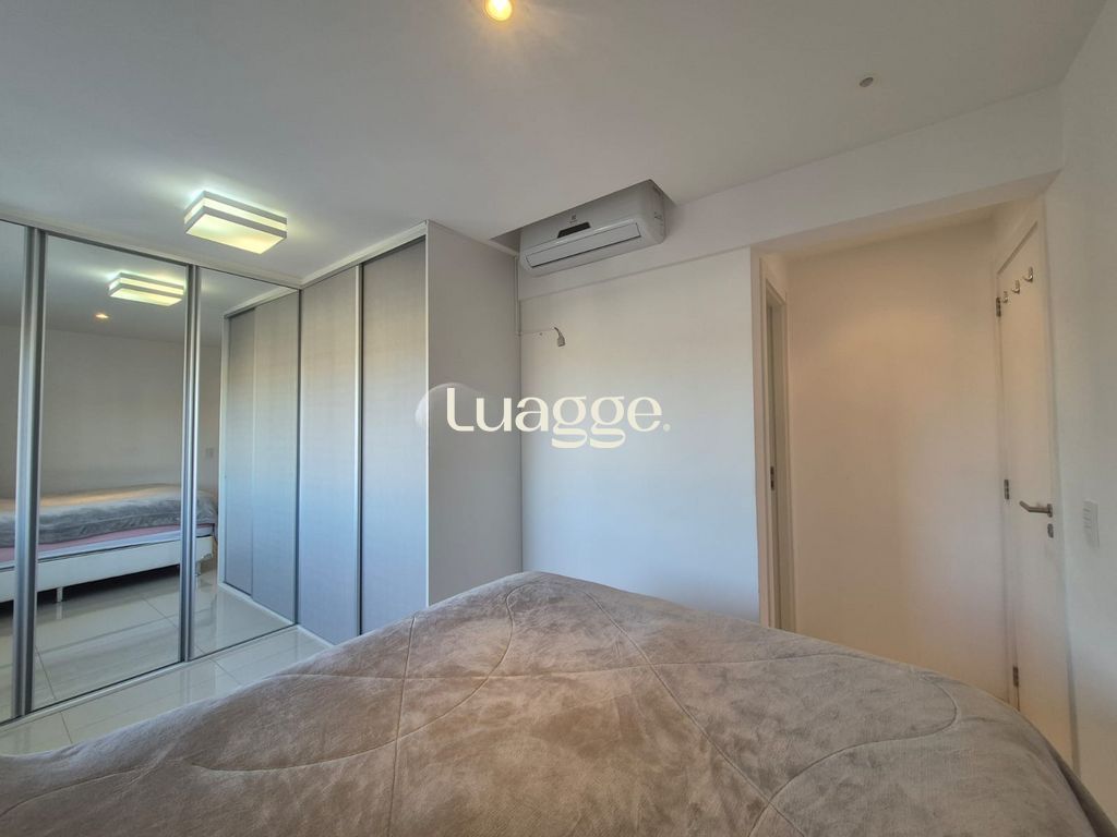 Apartamento à venda com 2 quartos, 67m² - Foto 12