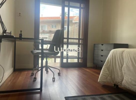 Casa à venda com 3 quartos, 286m² - Foto 9
