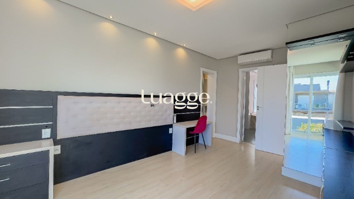 Casa de Condomínio à venda com 3 quartos, 236m² - Foto 33