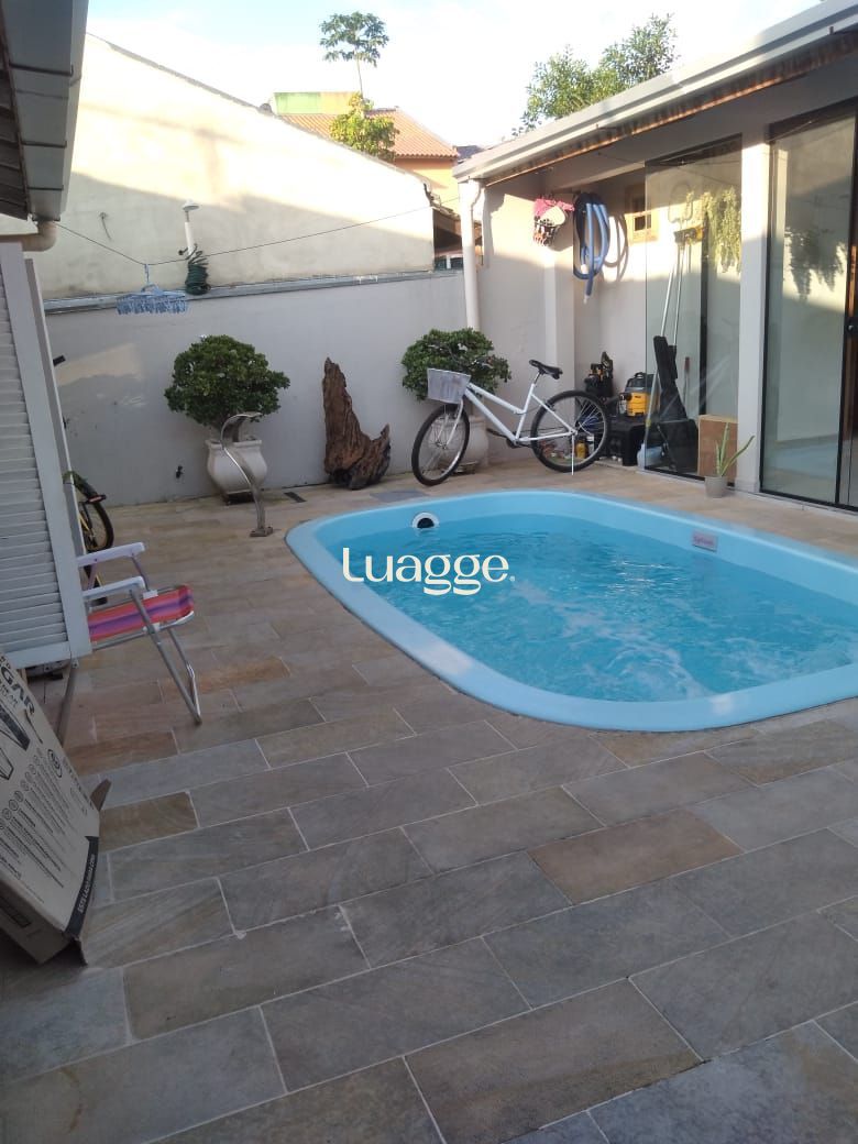 Casa à venda com 3 quartos, 63m² - Foto 14