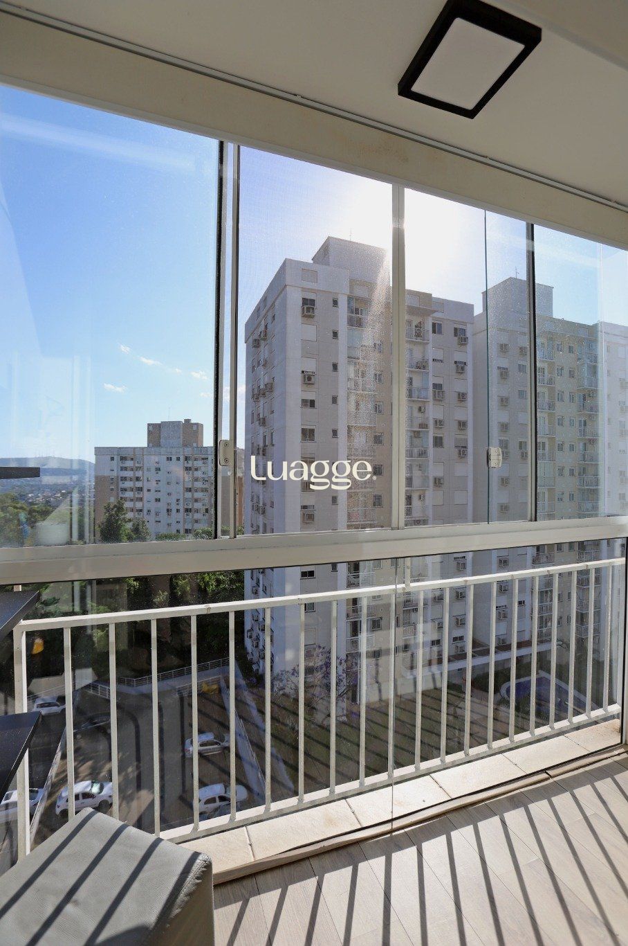 Apartamento à venda com 2 quartos, 64m² - Foto 2