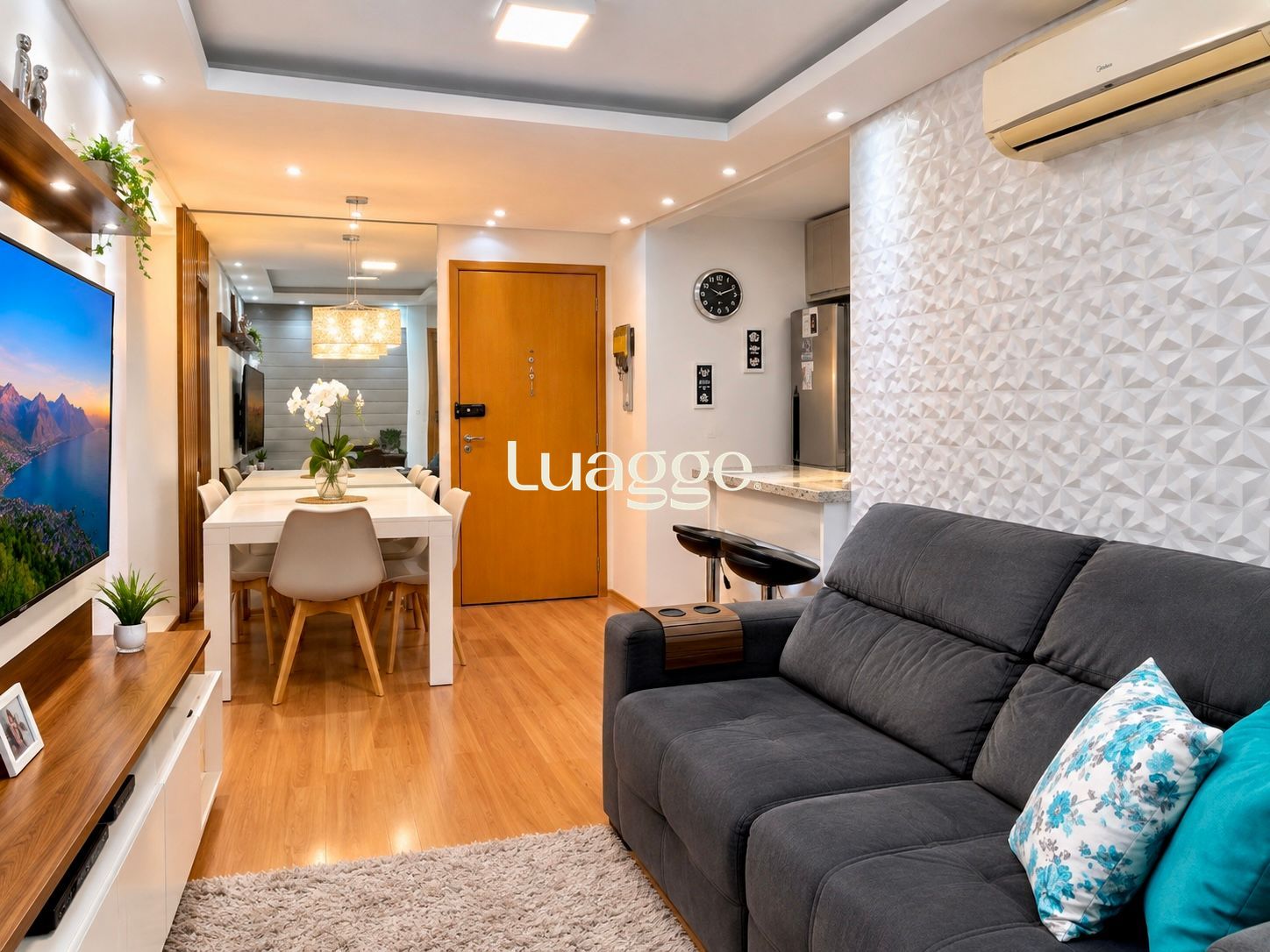 APARTAMENTO MOBILIADO com Sacada e Churrasqueira e 1 vaga À VENDA MORRO SANTANA