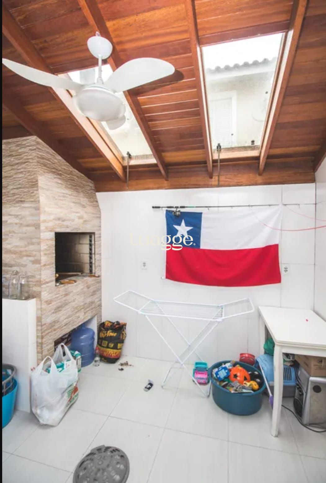 Casa à venda com 2 quartos, 65m² - Foto 2