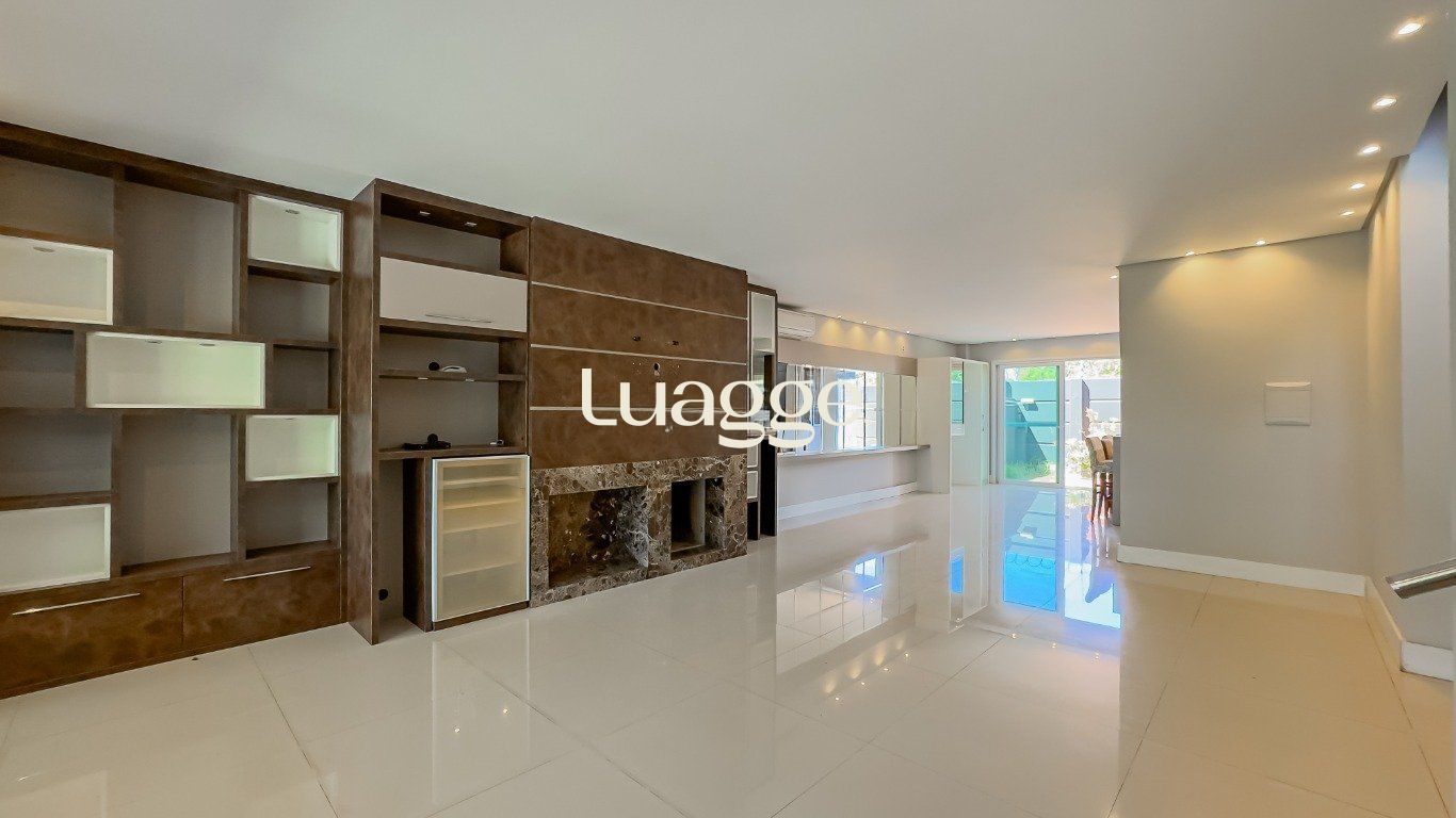 Casa de Condomínio à venda com 3 quartos, 236m² - Foto 5