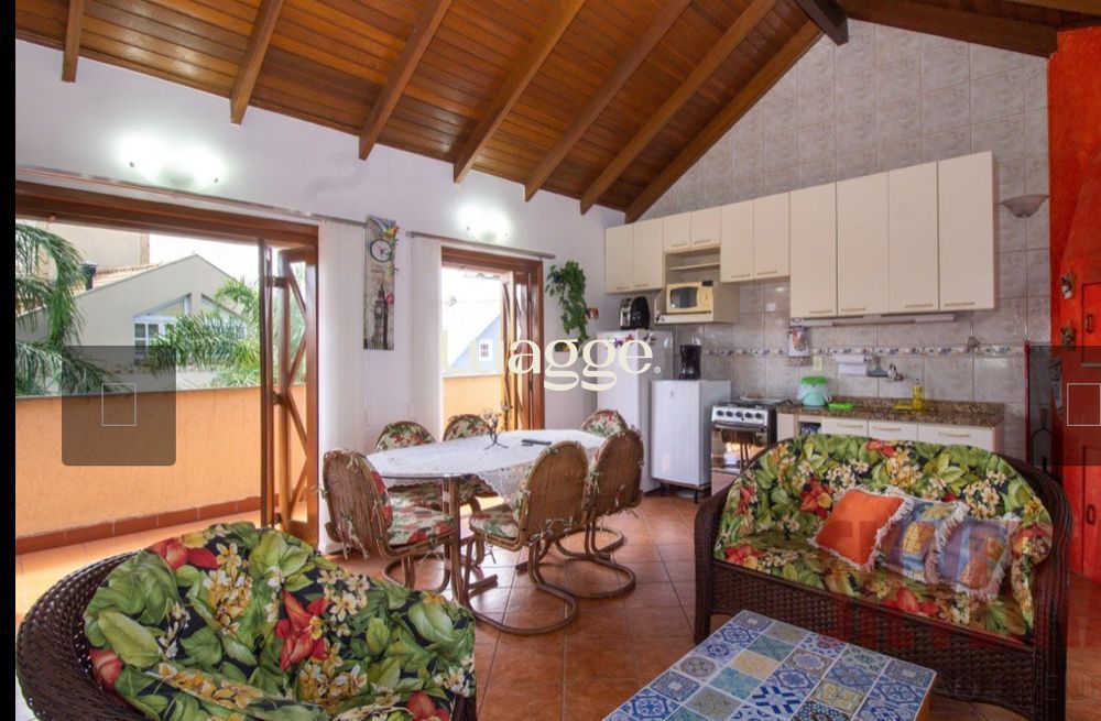 Casa de Condomínio à venda com 3 quartos, 158m² - Foto 3