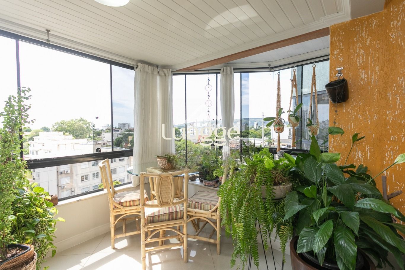 Apartamento à venda com 2 quartos, 83m² - Foto 1