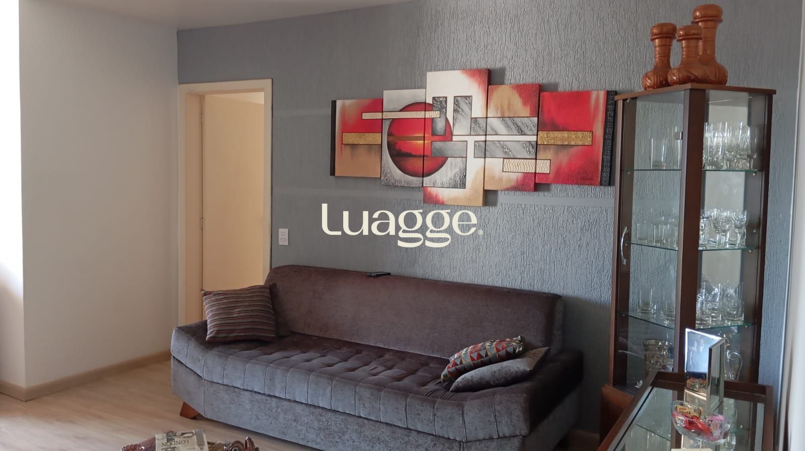 Apartamento à venda com 3 quartos, 107m² - Foto 4