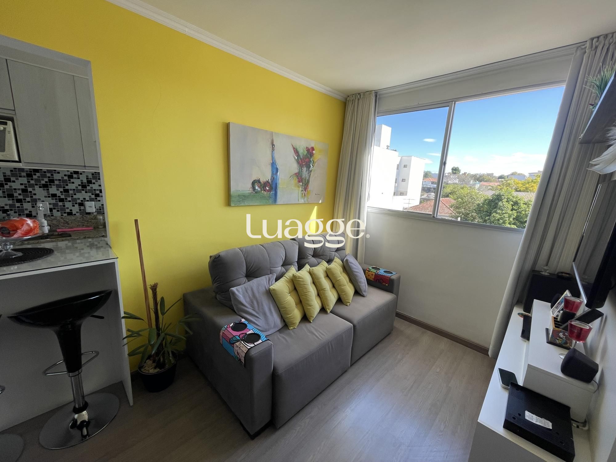 Apartamento à venda com 2 quartos, 60m² - Foto 1