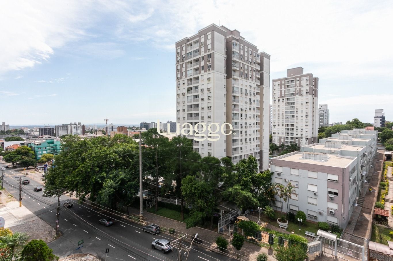 Apartamento à venda com 2 quartos, 83m² - Foto 2