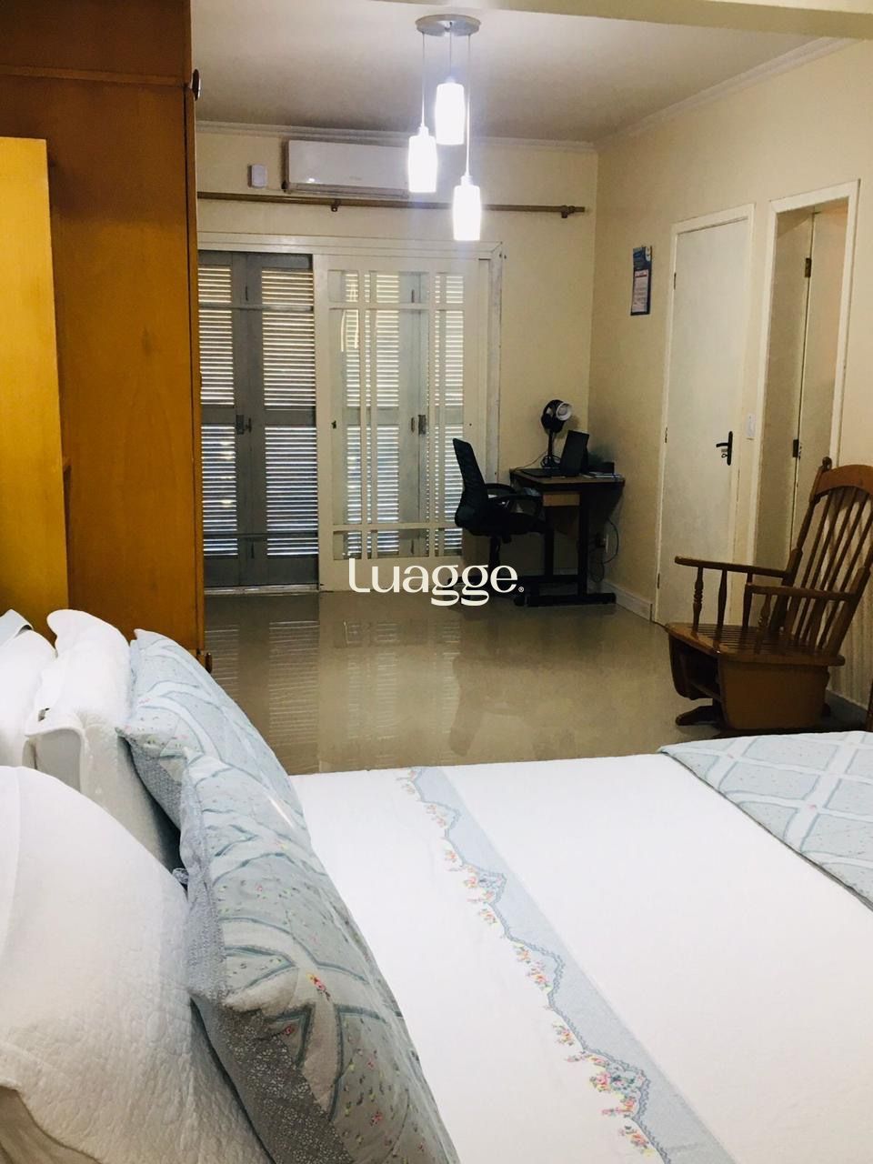 Casa à venda com 3 quartos, 316m² - Foto 4