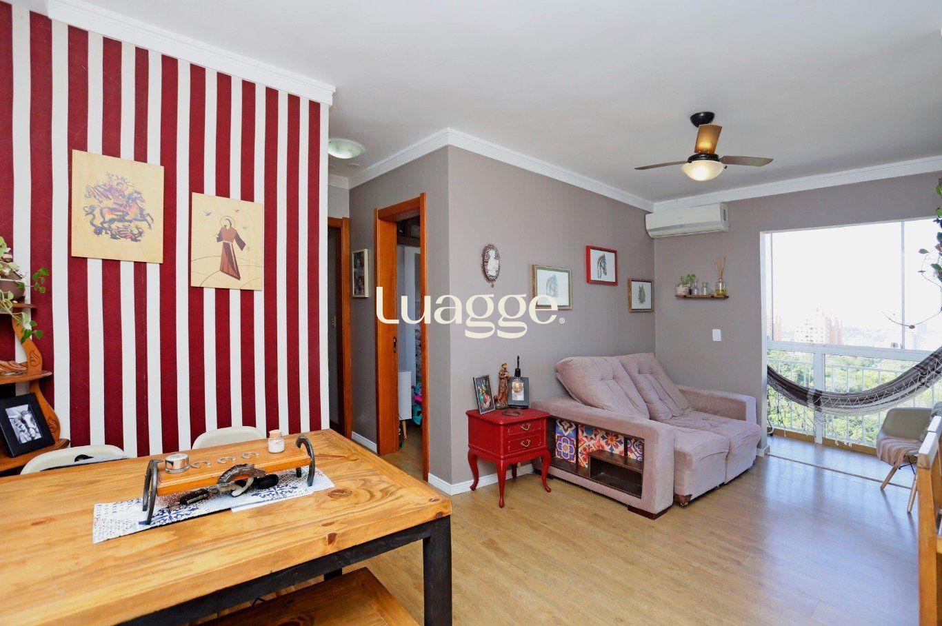 Apartamento à venda com 2 quartos, 60m² - Foto 1