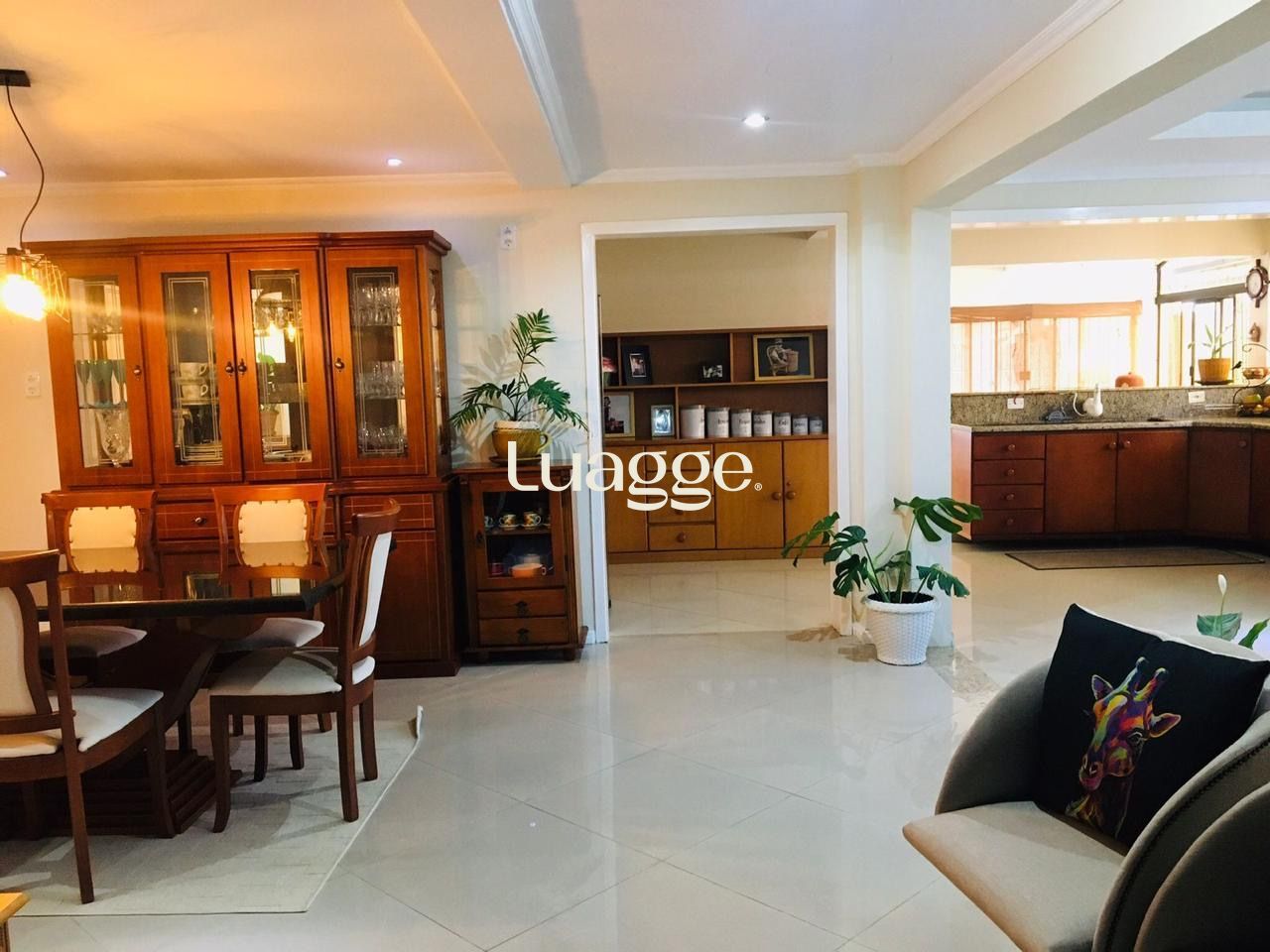 Casa à venda com 3 quartos, 316m² - Foto 10