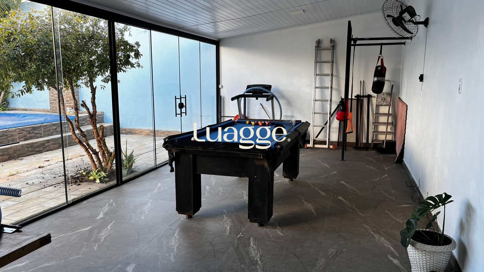 Casa à venda com 3 quartos, 316m² - Foto 27