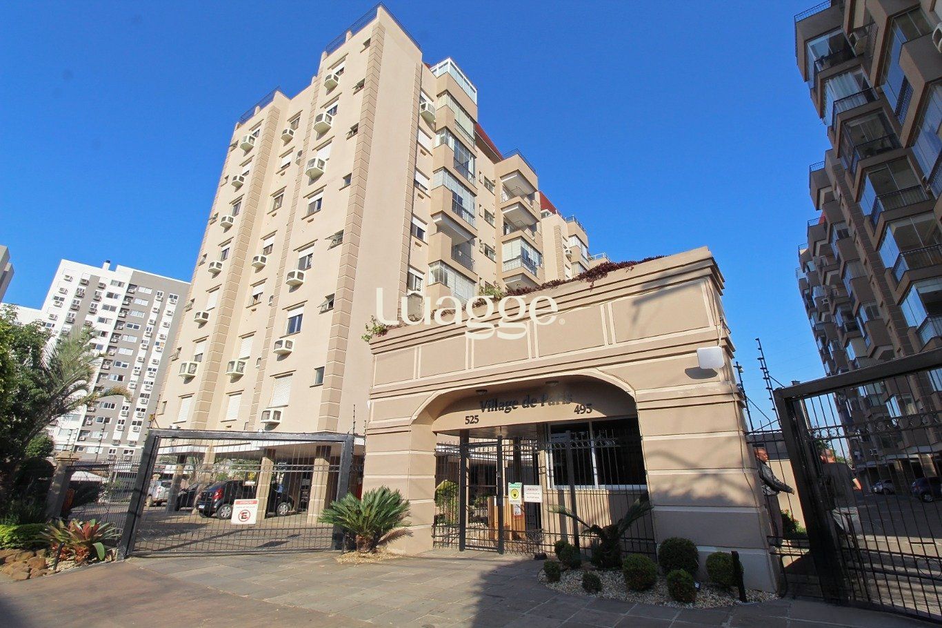 Apartamento à venda com 3 quartos, 75m² - Foto 2
