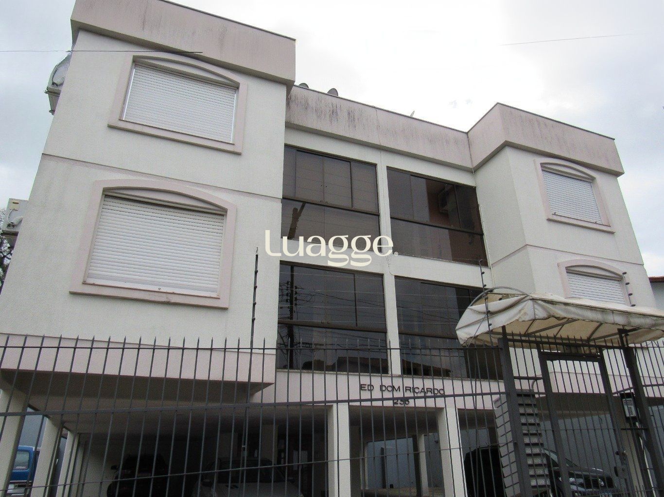 Apartamento à venda com 2 quartos, 65m² - Foto 1