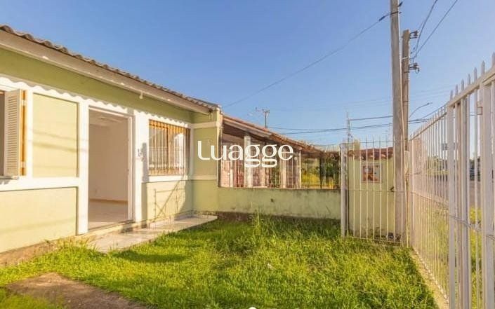 Casa de 2 dormitórios e 1 vaga de garagem em Canoas.