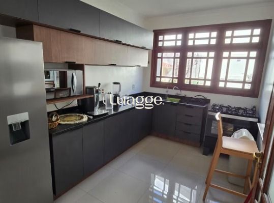 Casa à venda com 3 quartos, 286m² - Foto 5