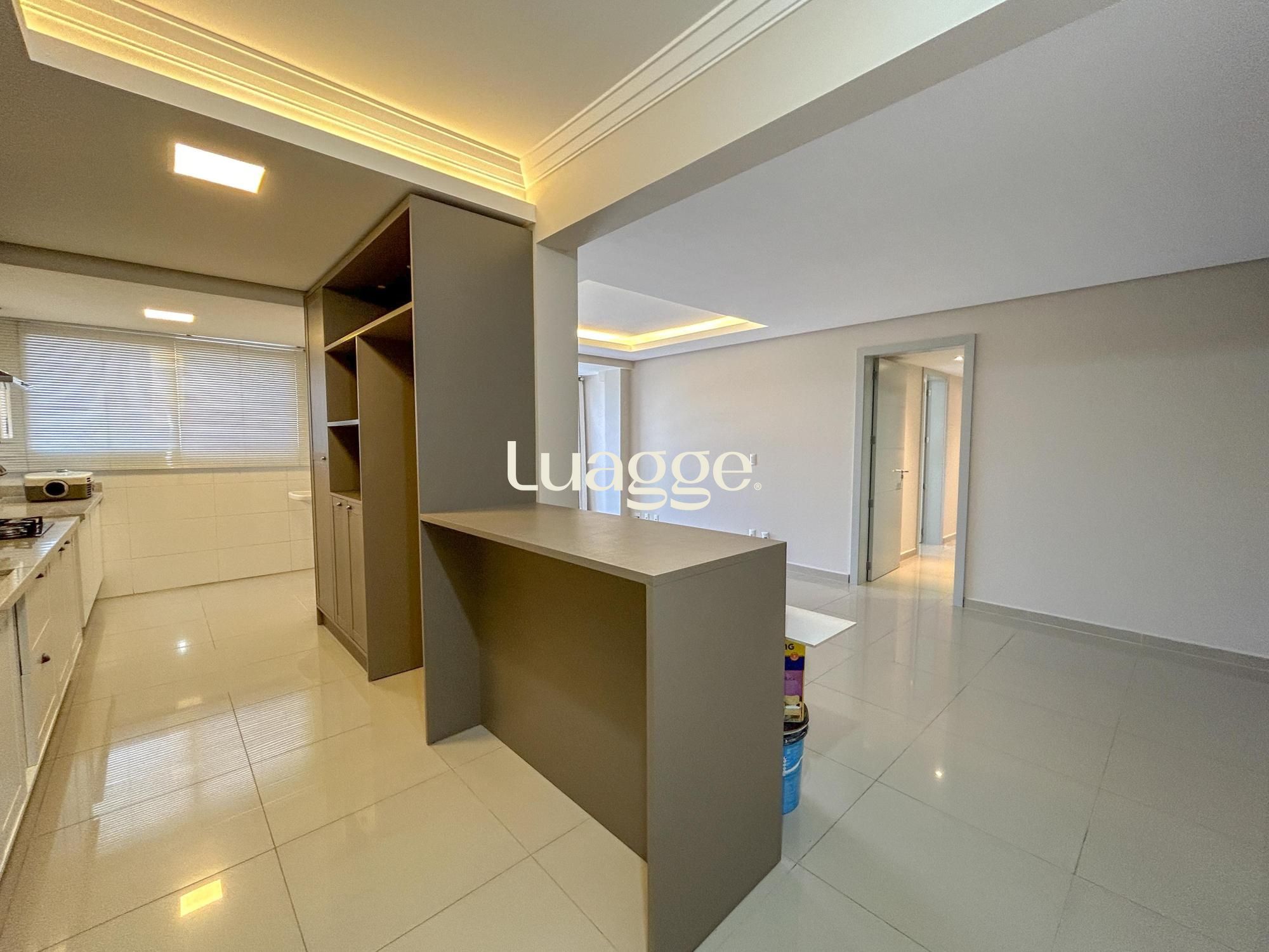 Apartamento à venda com 3 quartos, 112m² - Foto 8