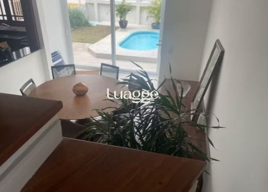 Casa à venda com 3 quartos, 286m² - Foto 18